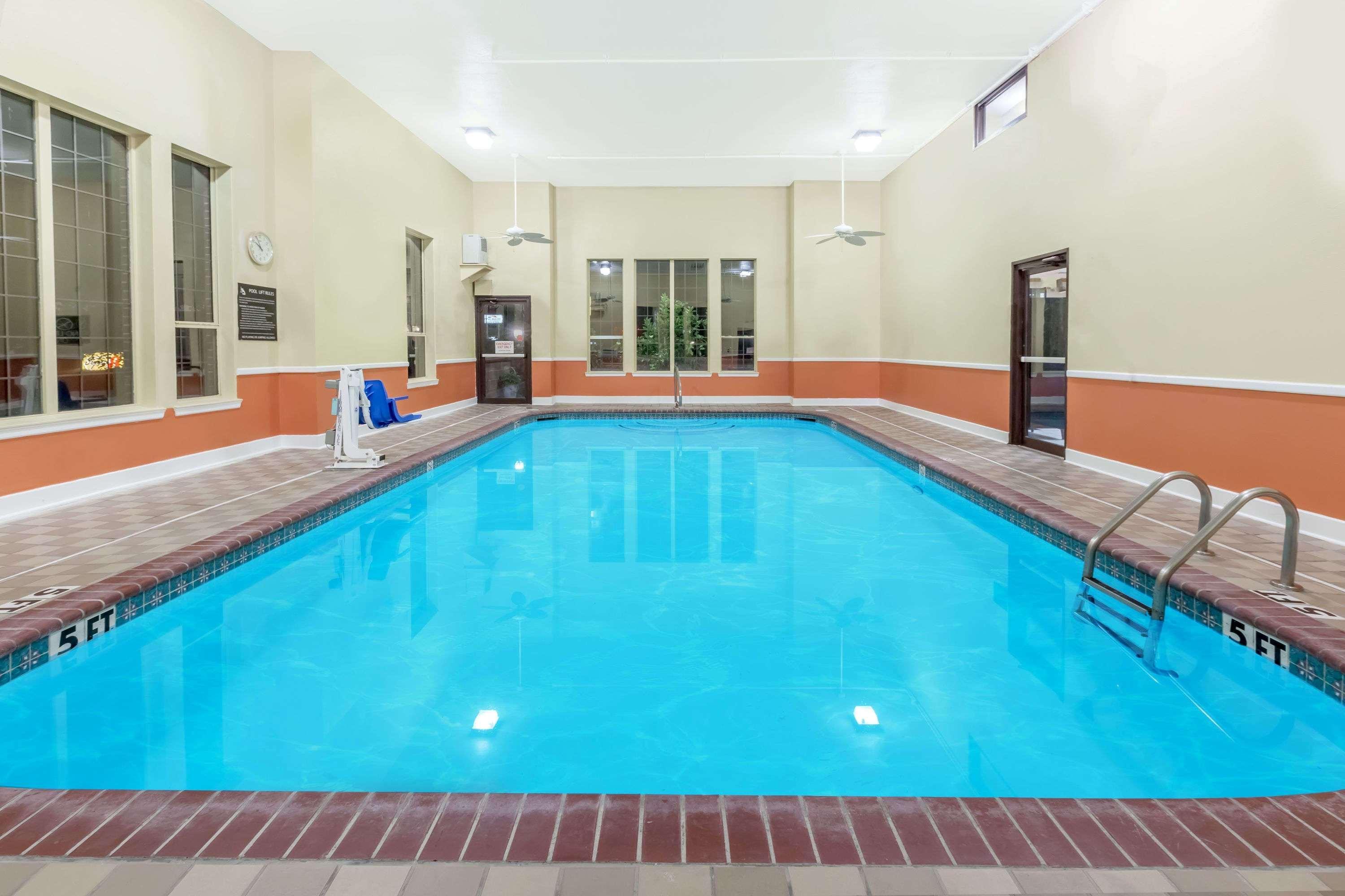 Super 8 By Wyndham Pine Bluff Exterior foto