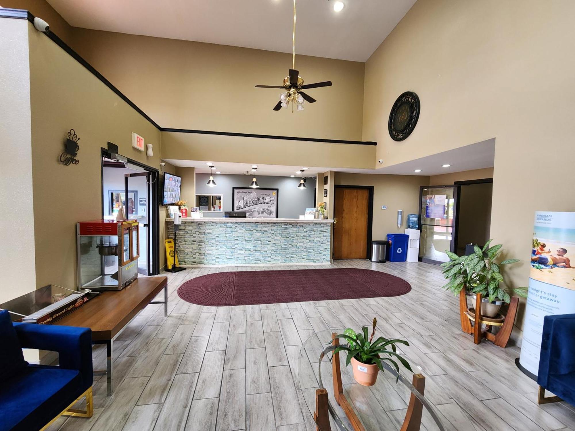 Super 8 By Wyndham Pine Bluff Exterior foto
