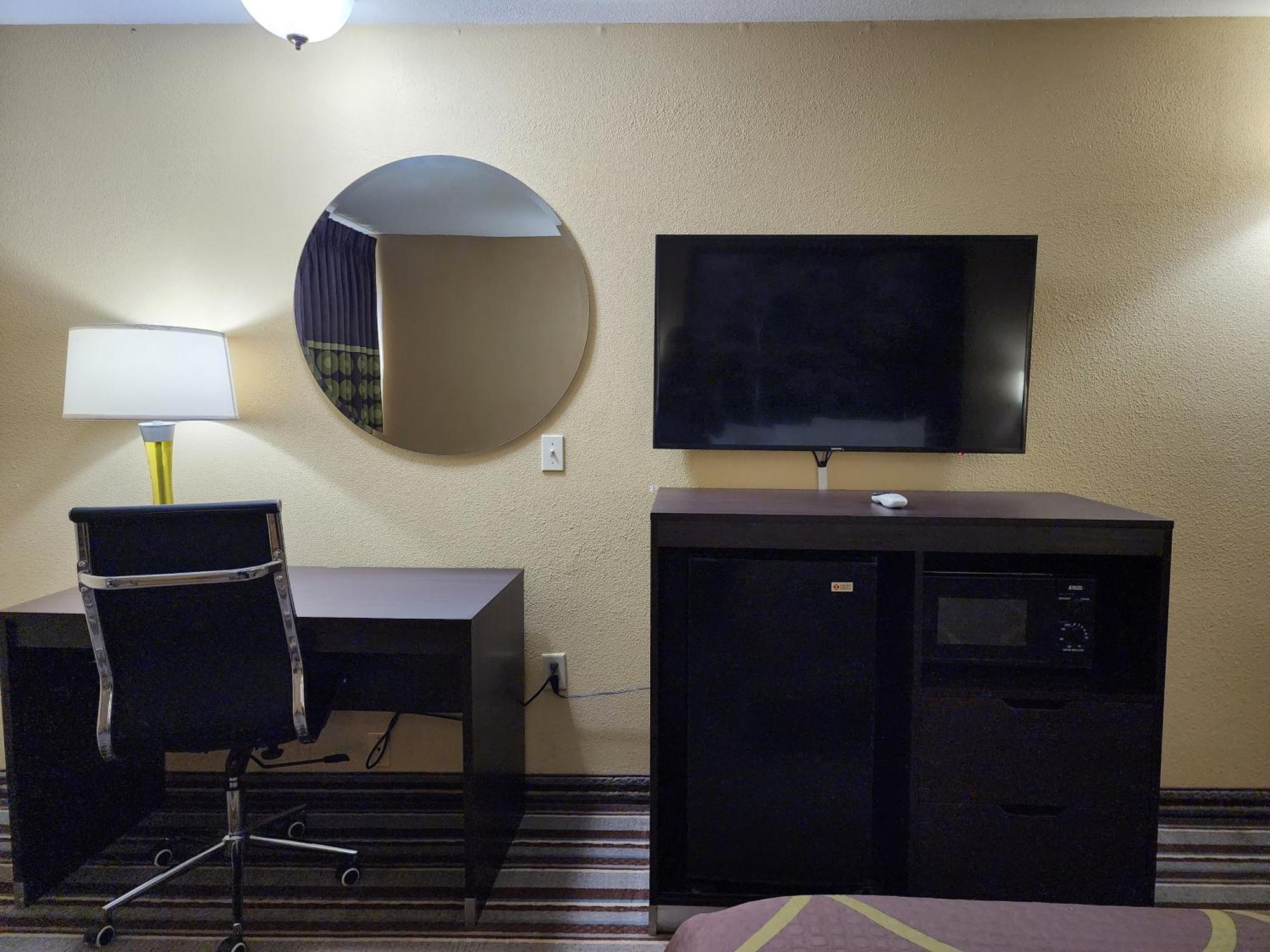 Super 8 By Wyndham Pine Bluff Exterior foto